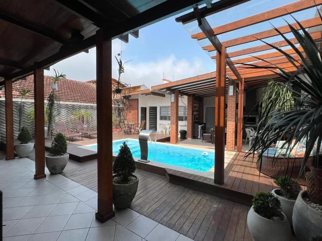 Casa Agradavel Com Piscina, A Poucos Passos Da Praia Перуиби Экстерьер фото